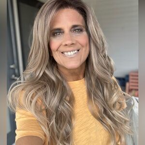 Velvet Noire Before He Cheats in blonde